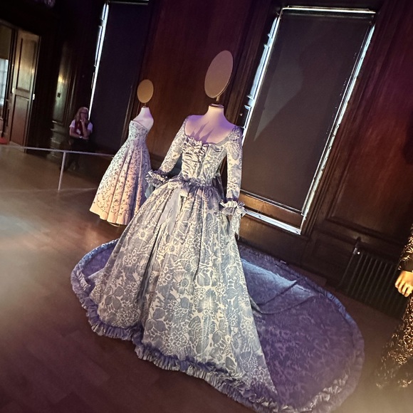 Meet your Posher, - Picture 2 of 2